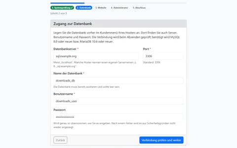 Zweiter Schritt des Web-Installers mit Schrittleiste und ausgefülltem Formular für Datenbankserver, Port, Datenbankname, Benutzer und Passwort